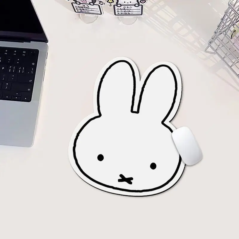 Tapis de souris en forme de la - Office Furniture Table avis et prix